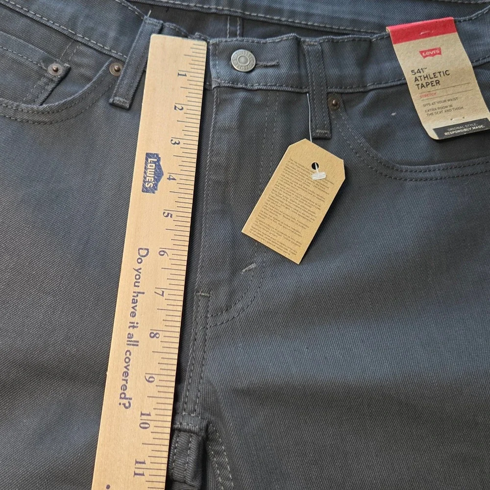 Levi's 541 Athletic Taper Men 32x34 Dark Grey NEW Coated Look Jeans 18181-0005